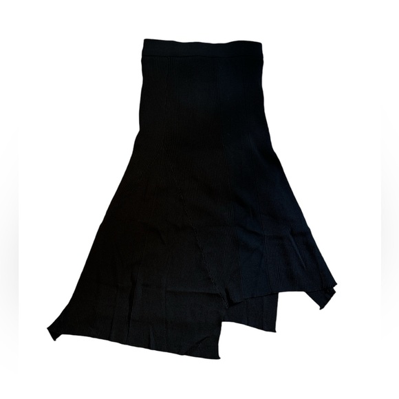 Cherryboom brand black ribbed skirt. Size medium - Picture 1 of 5